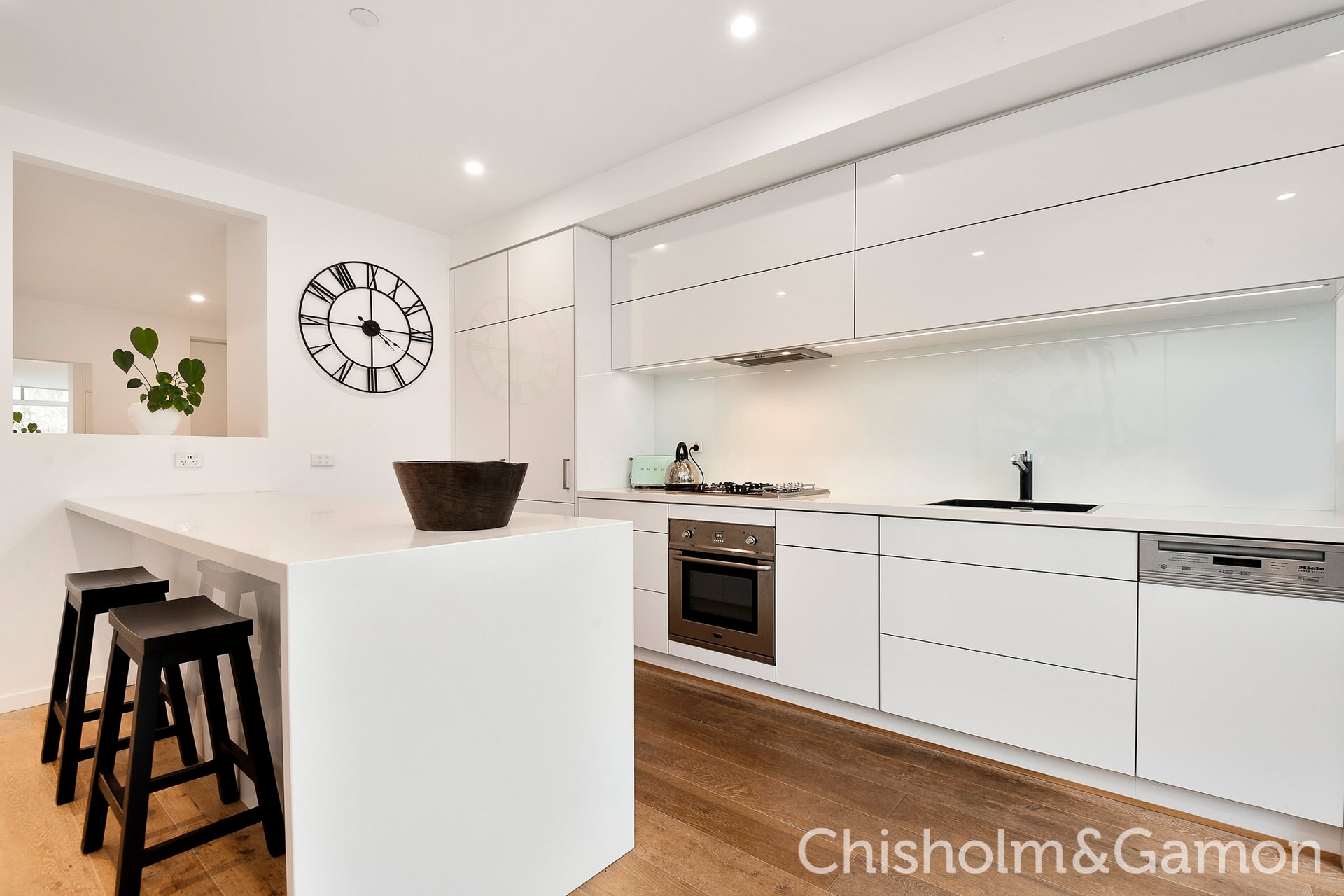 102/356 Barkly Street, Elwood image 5