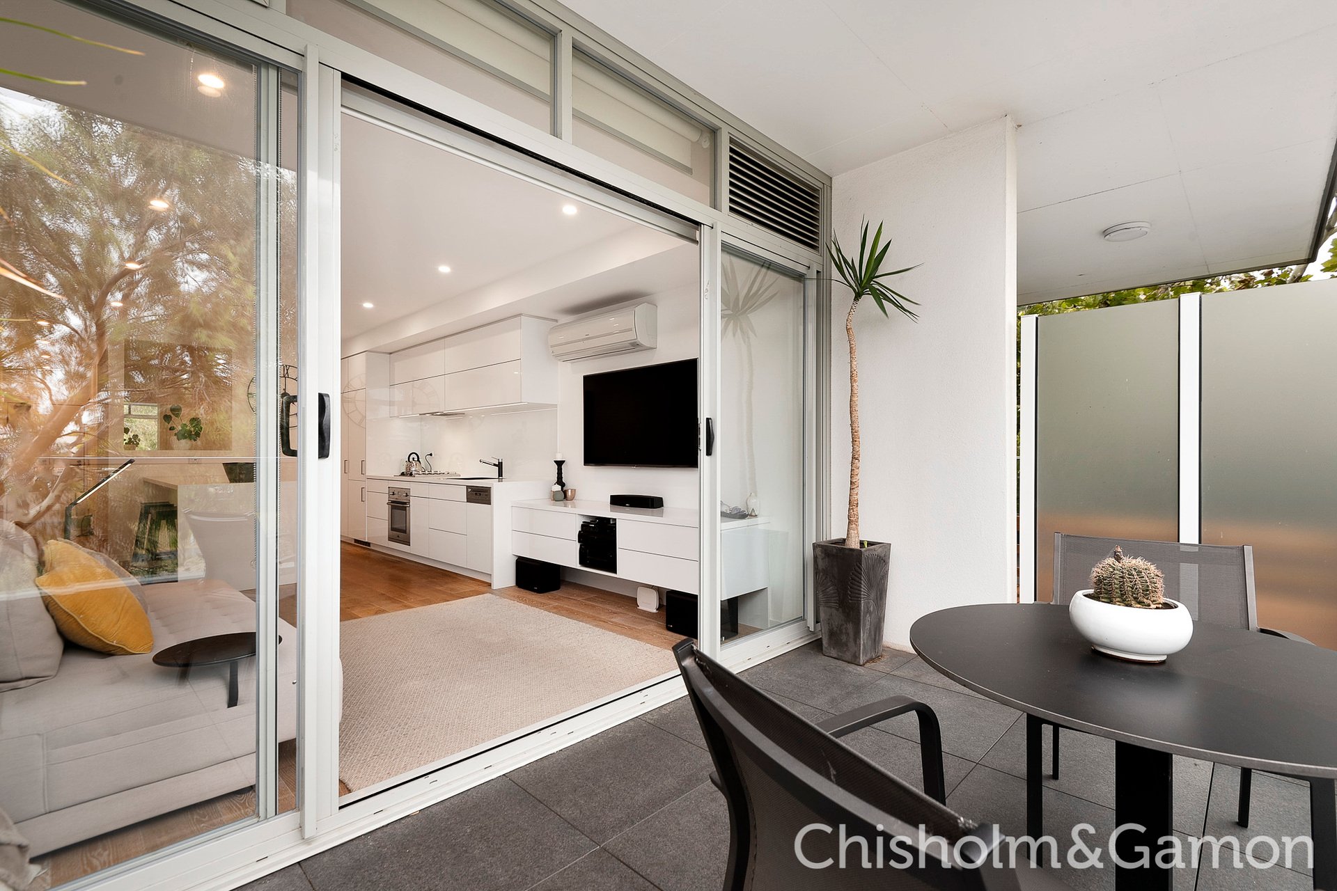 102/356 Barkly Street, Elwood image 8