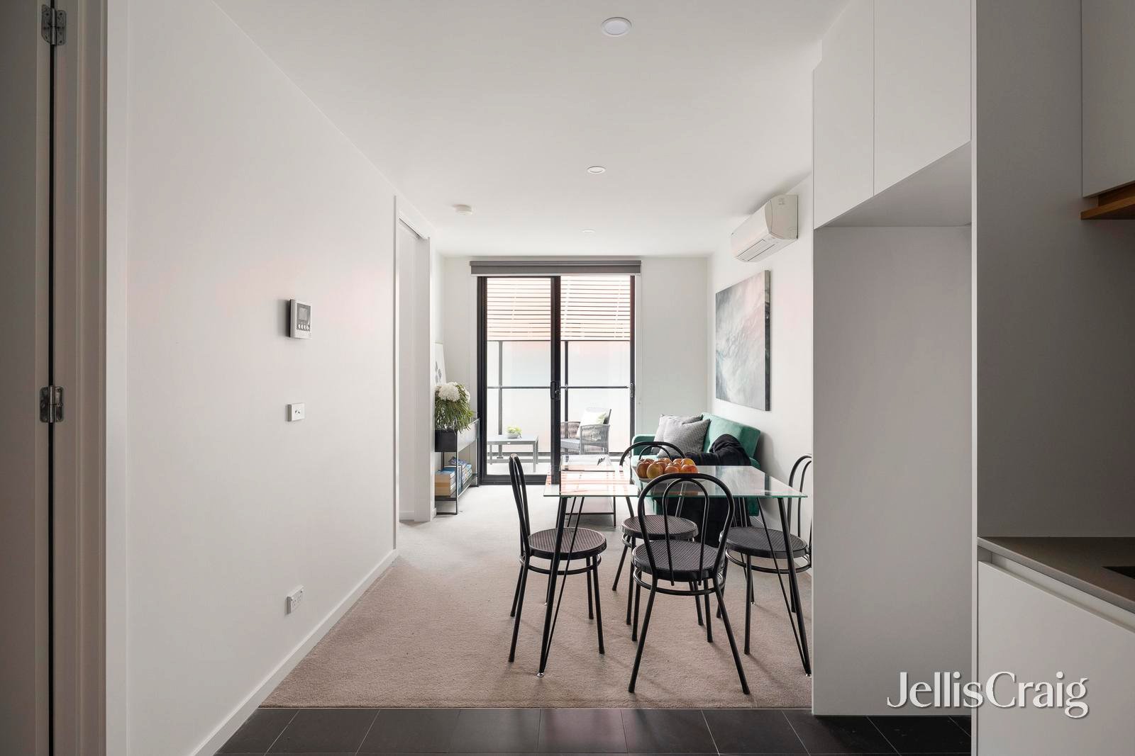 102/4 Beavers Road, Northcote image 4