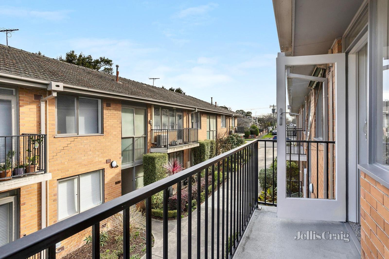 10/240-242 Waverley Road, Malvern East image 10