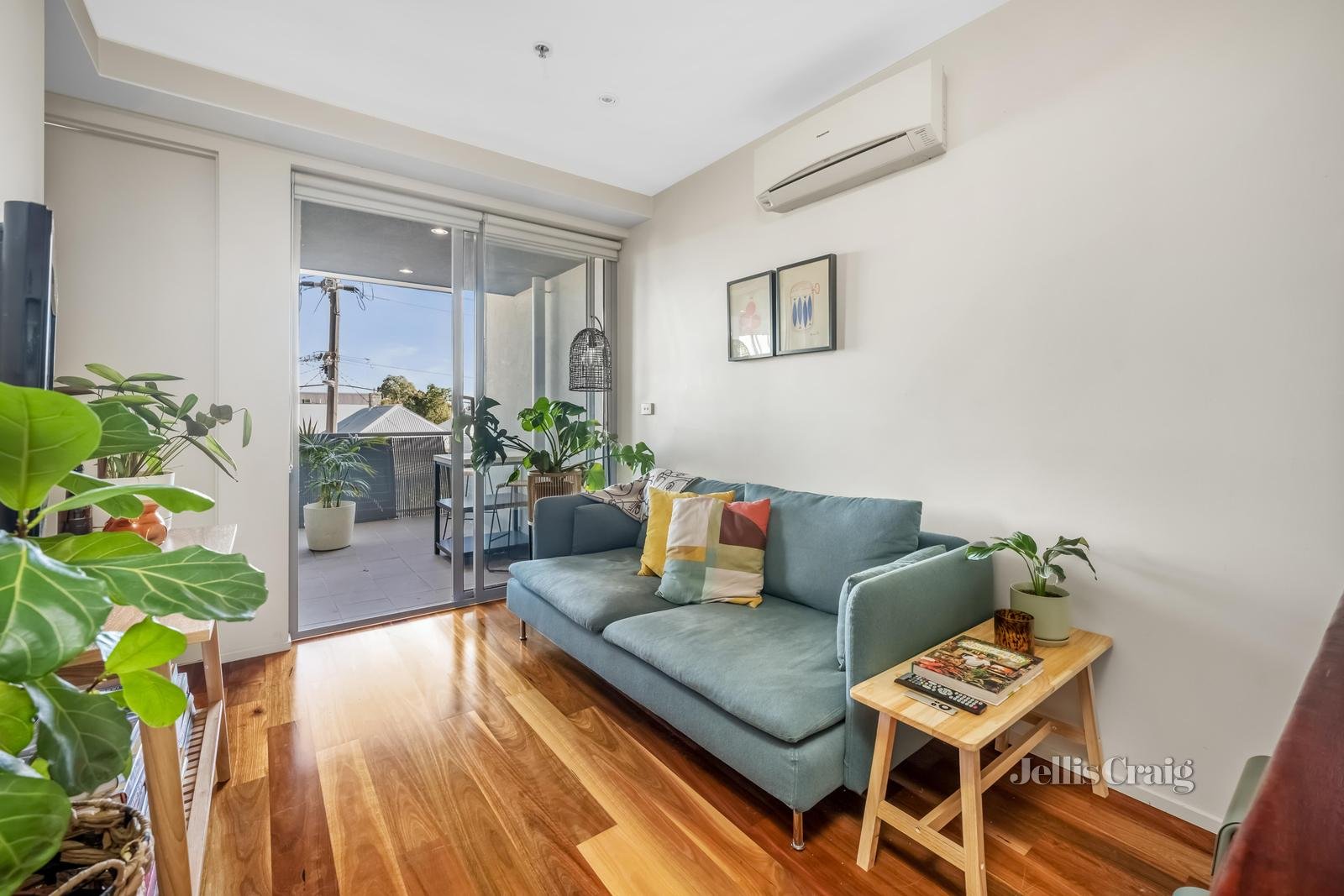102/40 Percy Street, Brunswick image 2