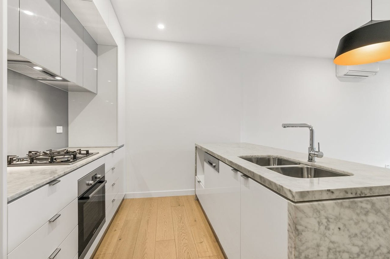 102/5 Sovereign Point Court, Doncaster image 3