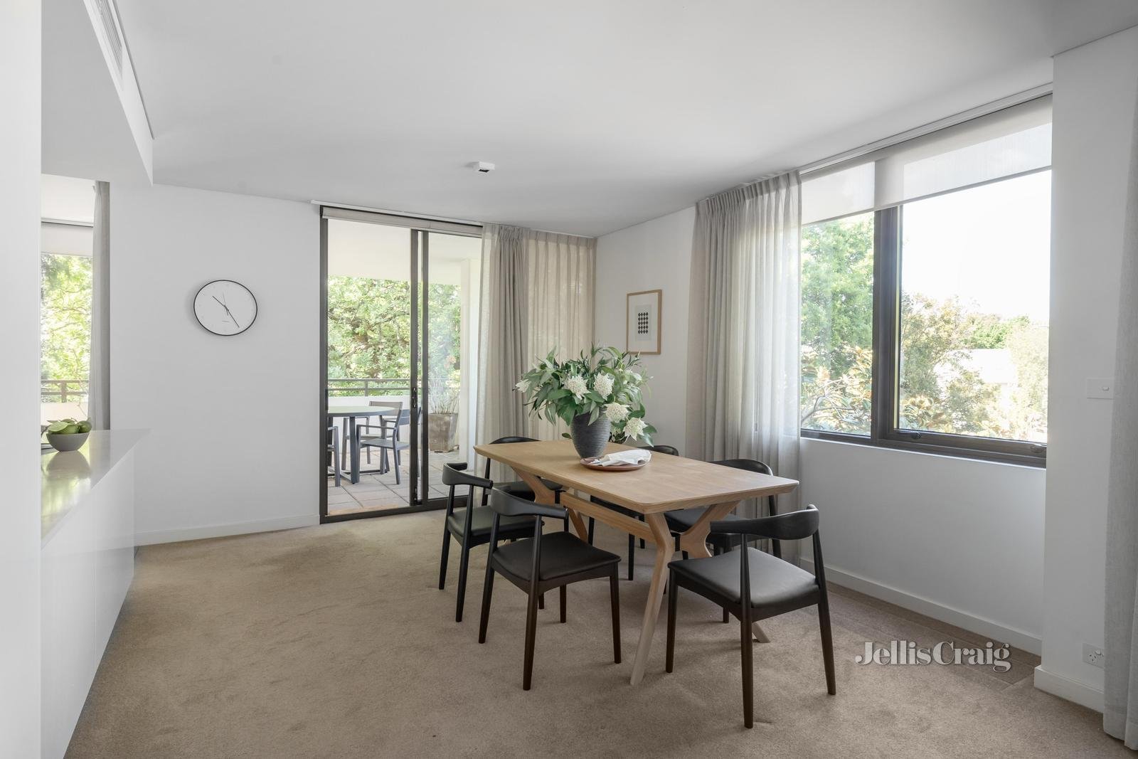 102/55 Chaucer Crescent, Canterbury image 5
