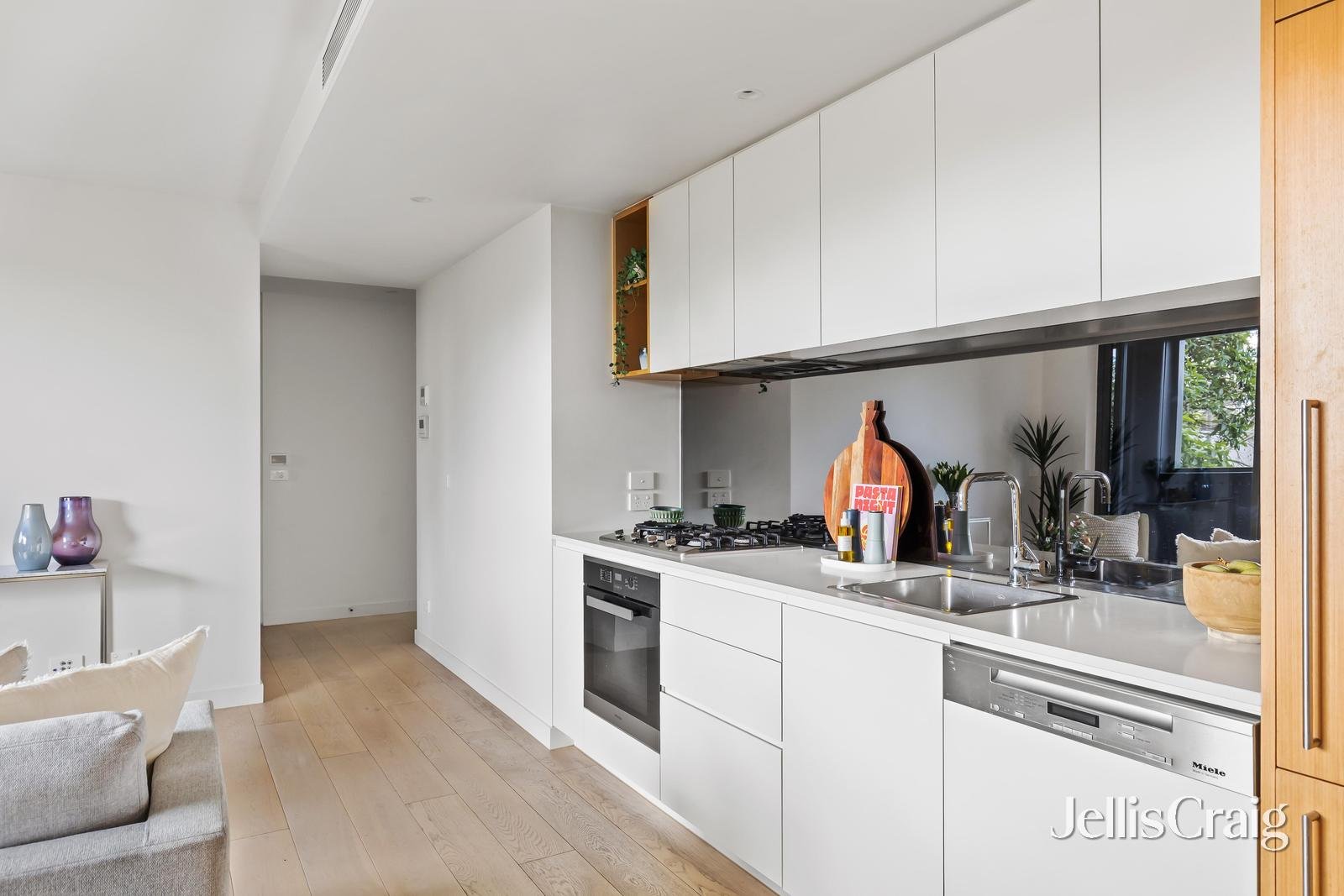 102/59 Canterbury Road, Canterbury image 5