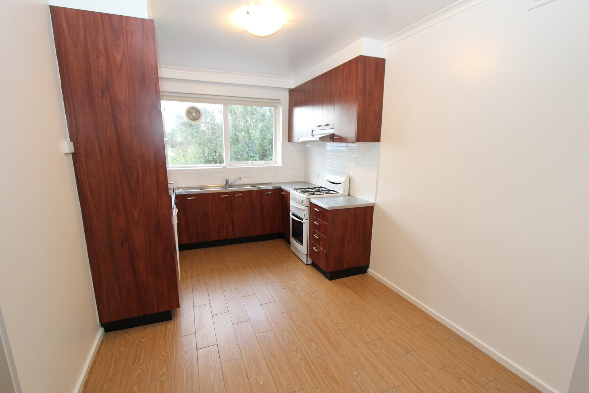 Property Gallery Thumbnail 4