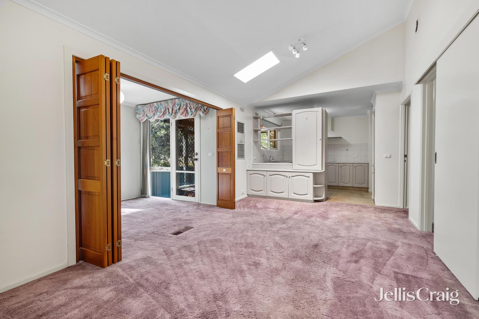 10/26 Jonathan Avenue, Burwood East image 3