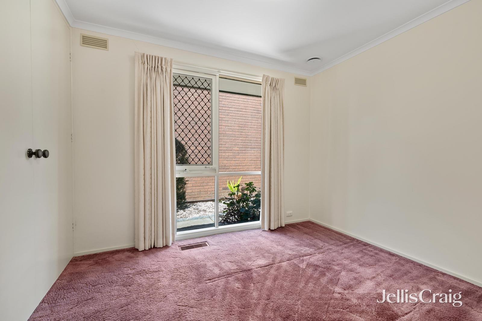 10/26 Jonathan Avenue, Burwood East image 5