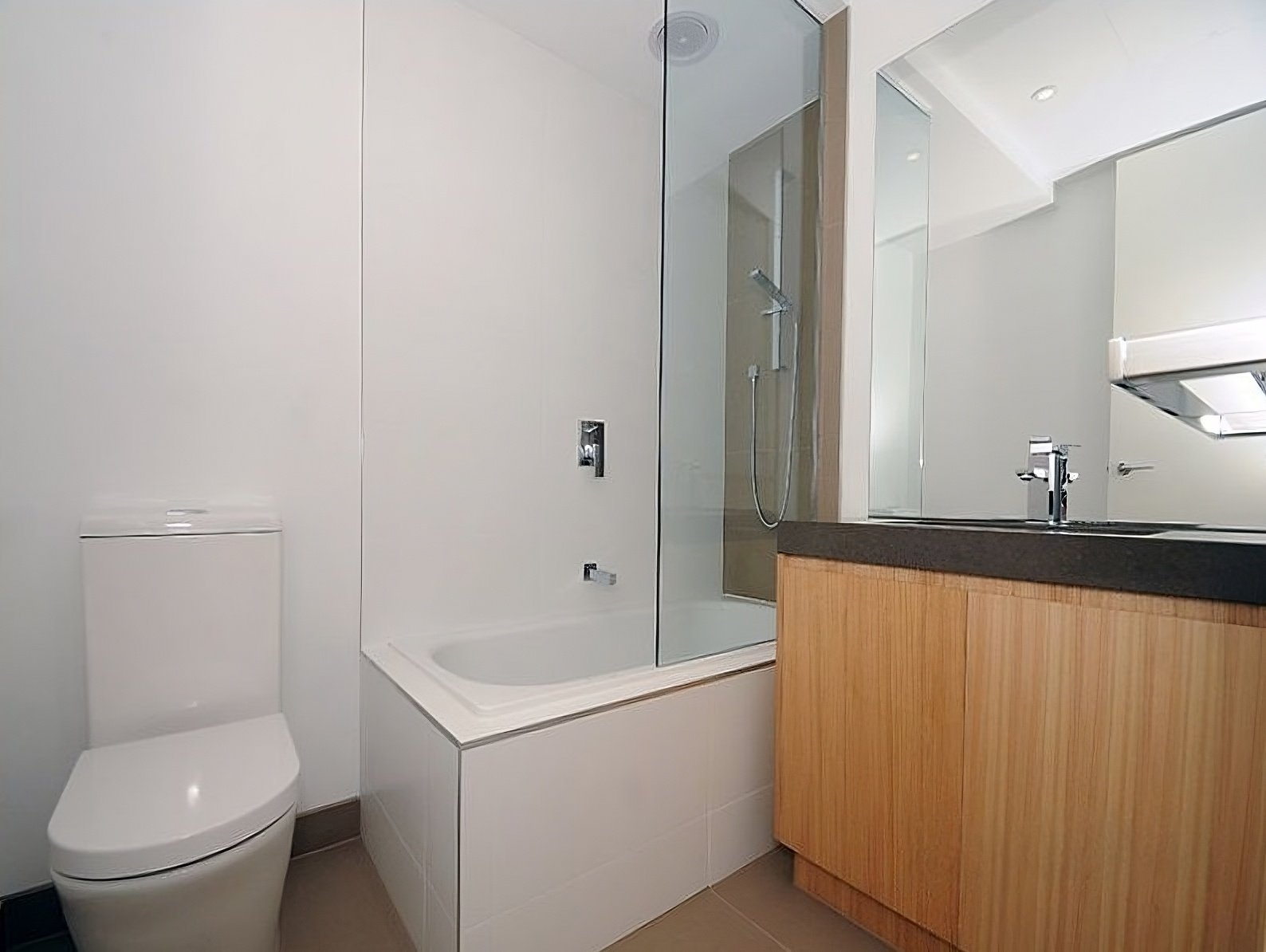 102/6 Kokaribb Road, Carnegie image 4