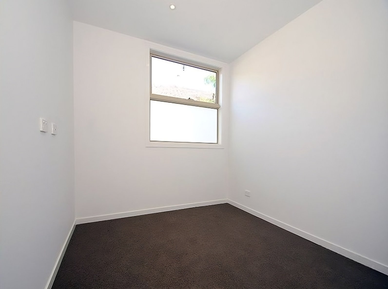102/6 Kokaribb Road, Carnegie image 5