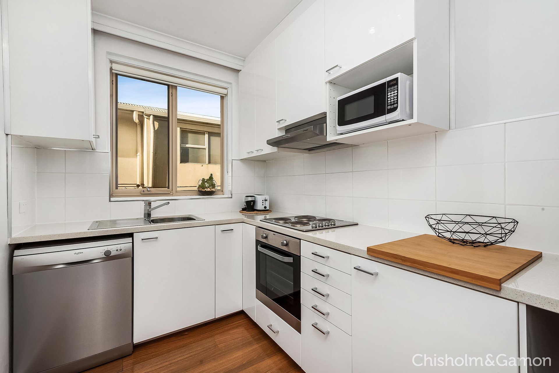 10/26 Pine Avenue, Elwood image 1