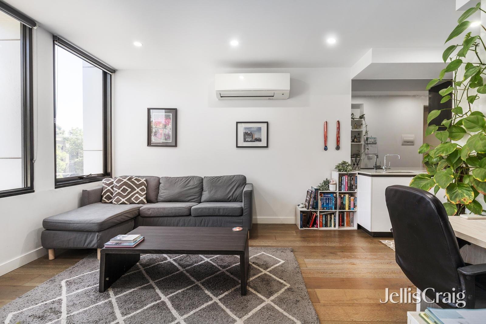 102/629 Canterbury Road, Surrey&nbsp;Hills image 2