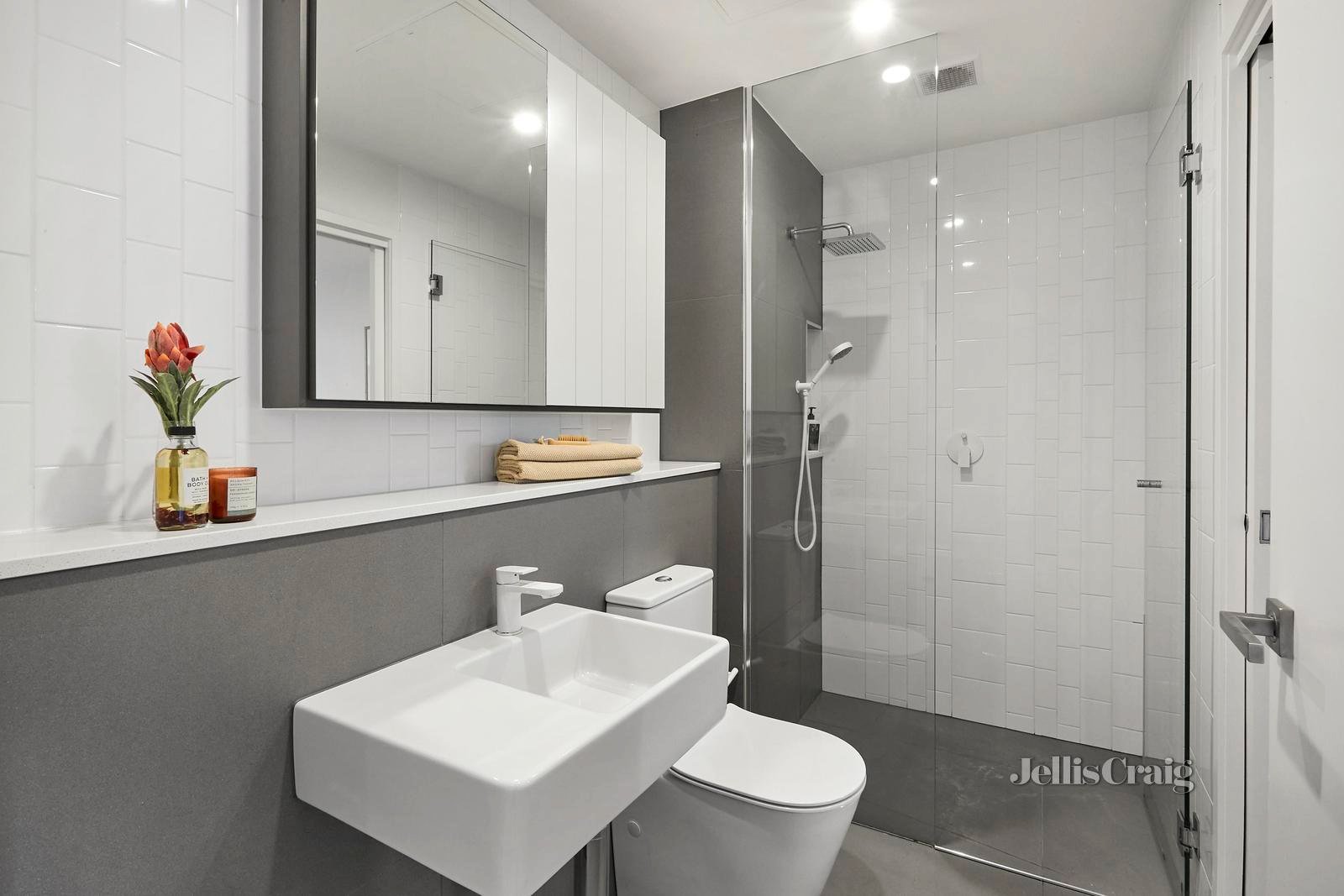 102/69 Newry Street, Prahran image 9
