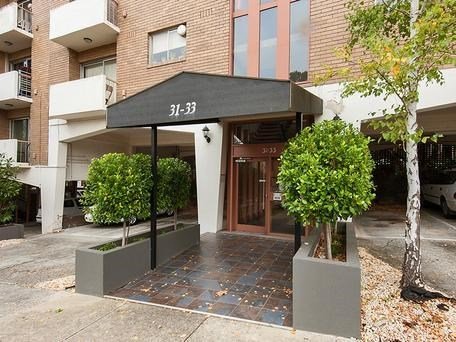 10/27-33 Avoca Street, South Yarra image 2