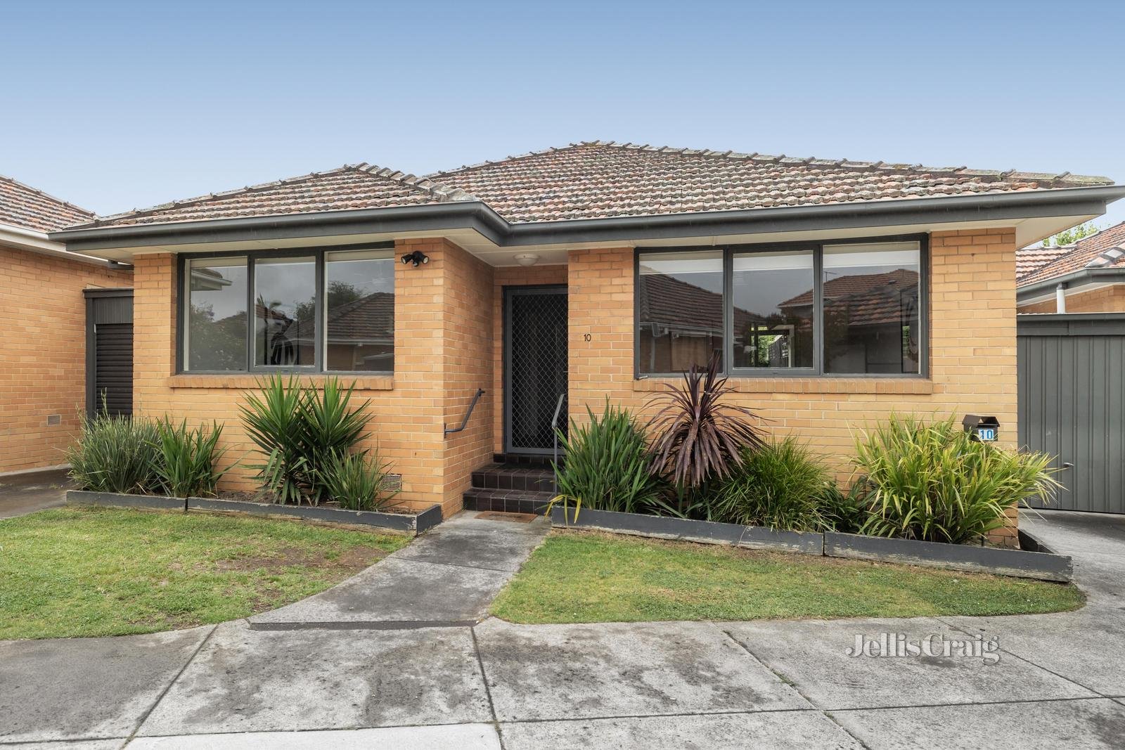 10/27 Patterson Road, Bentleigh image 1