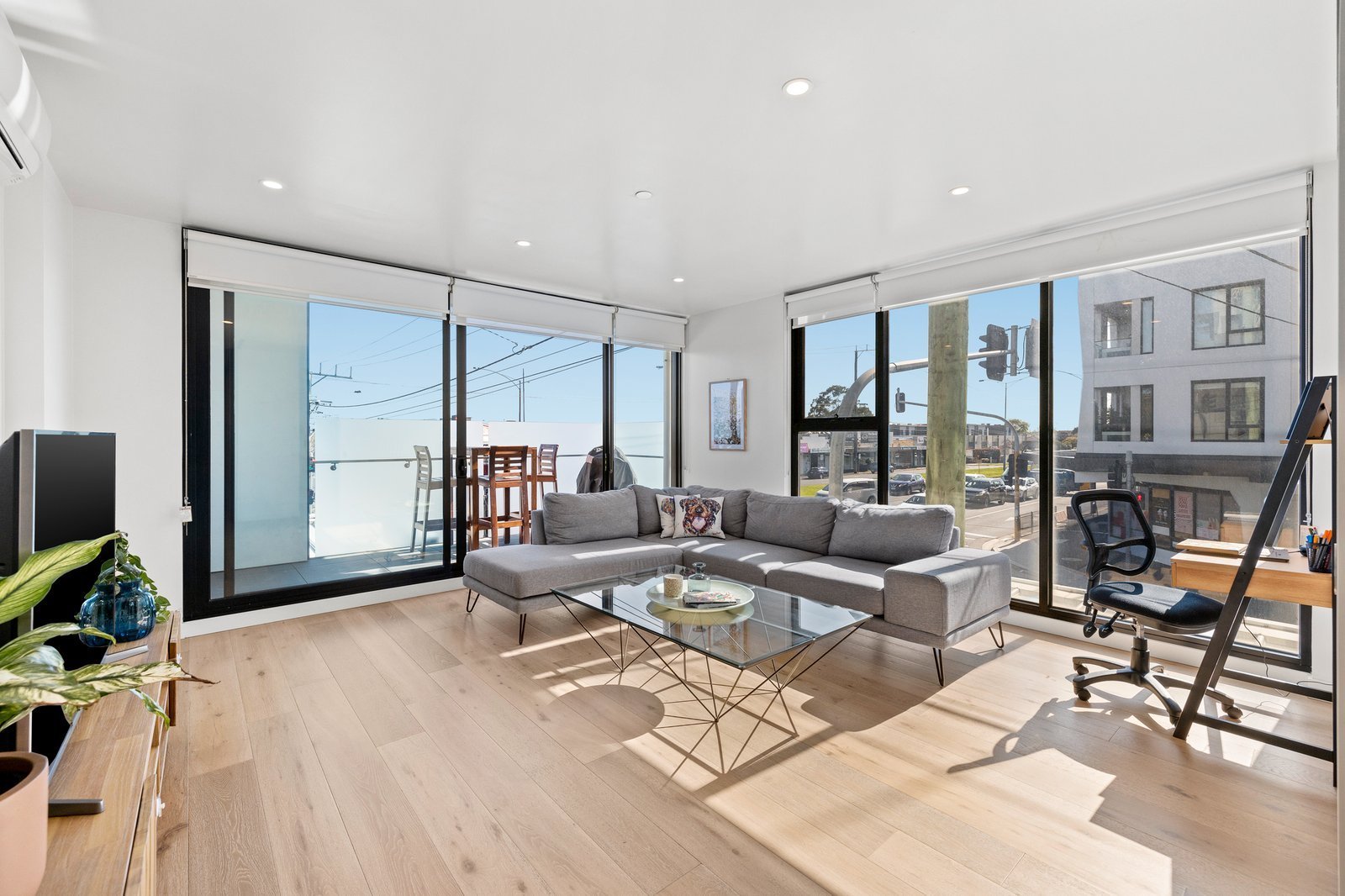 102/730a Centre Road, Bentleigh East image 1