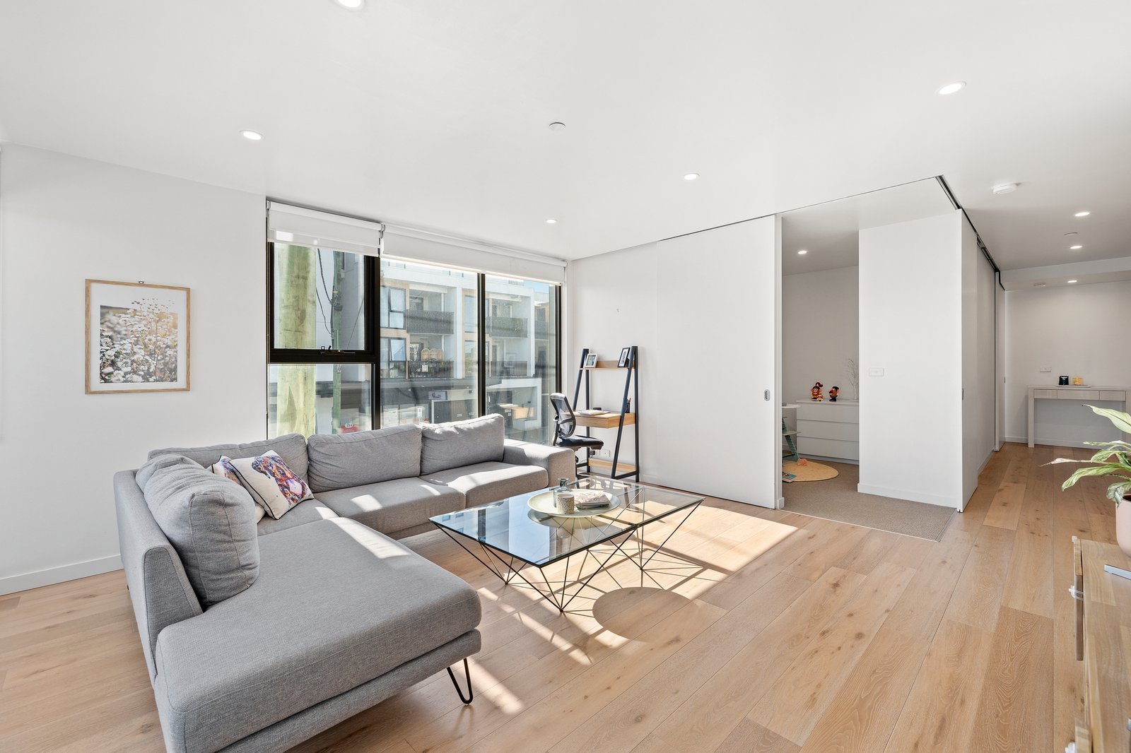 102/730a Centre Road, Bentleigh East image 2