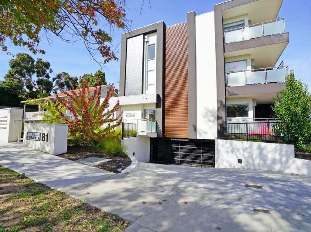 102/81 Thames Street, Box&nbsp;Hill image 1