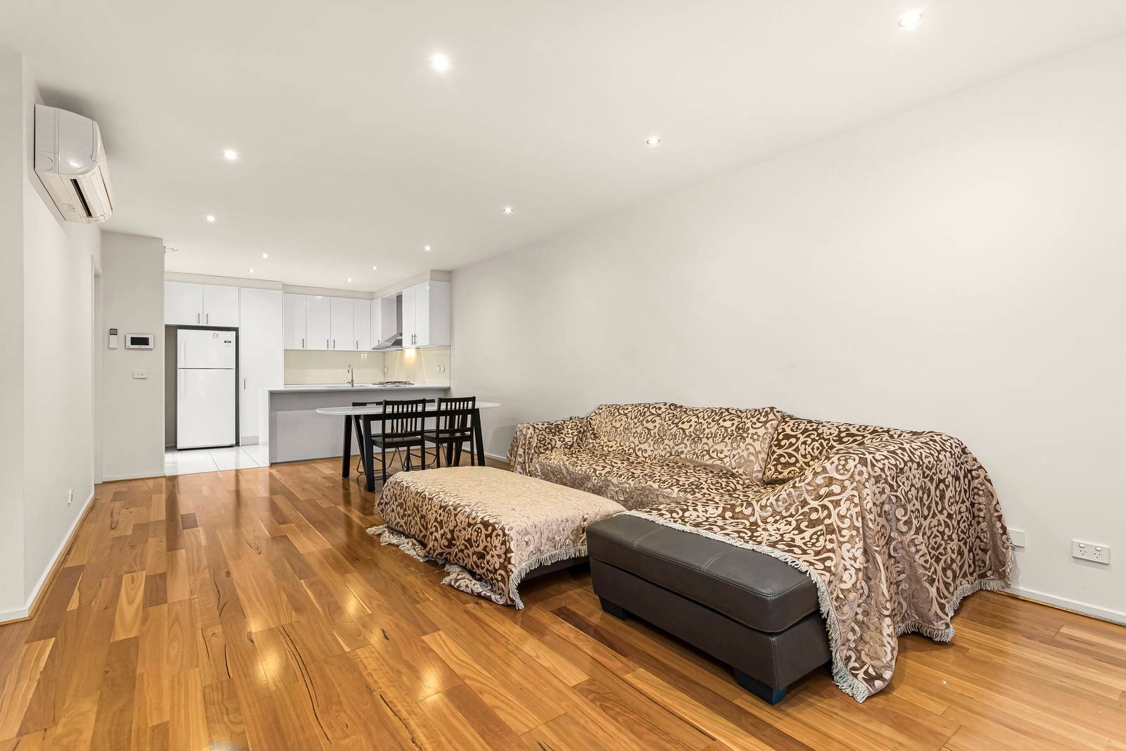 Property Gallery Thumbnail 3