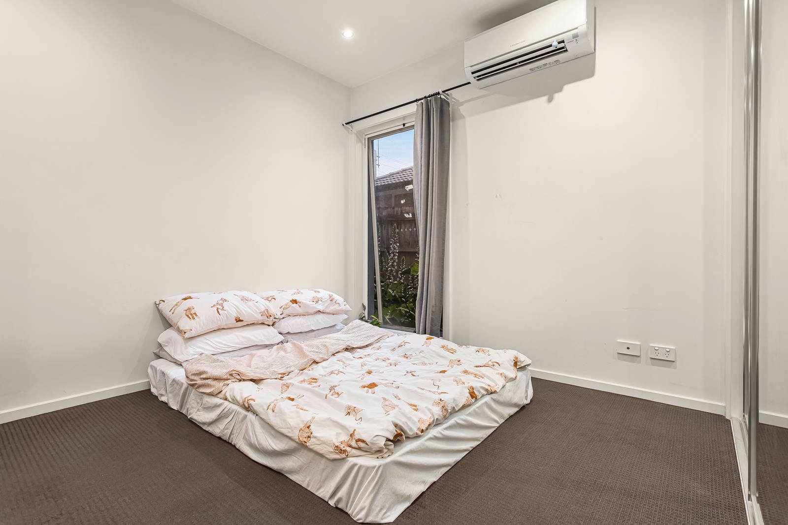 Property Gallery Thumbnail 5