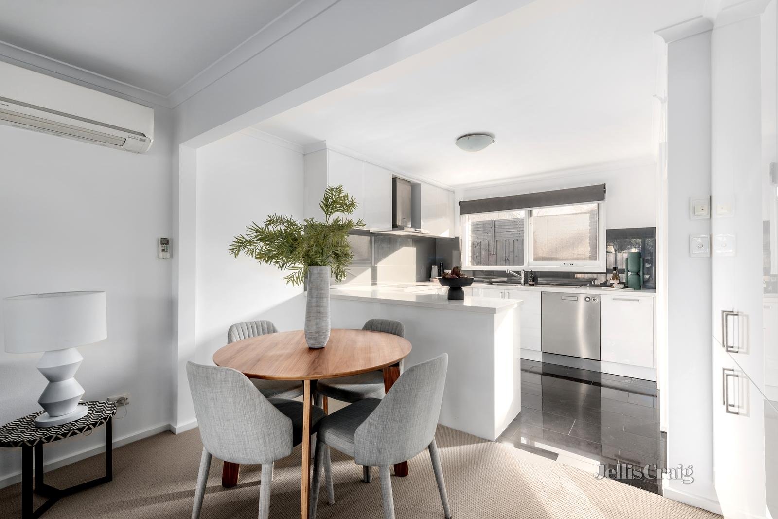 10/284 Barkers Road, Hawthorn image 4