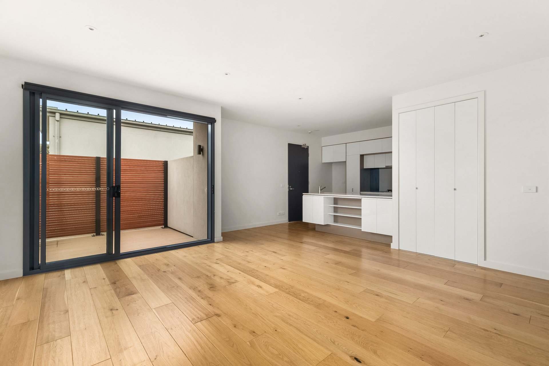 Property Gallery Thumbnail 3