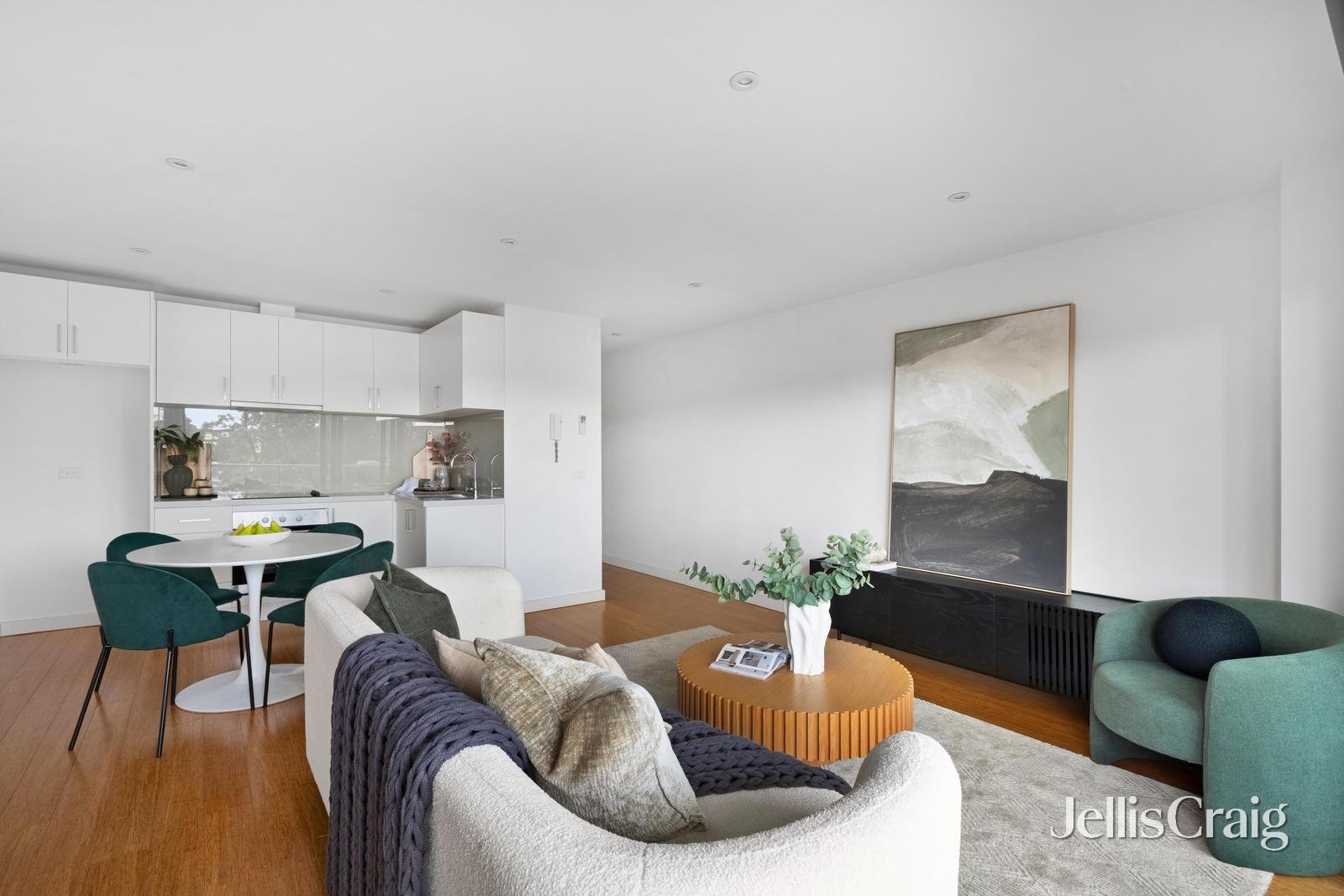 102/95 Gaffney Street, Coburg image 2