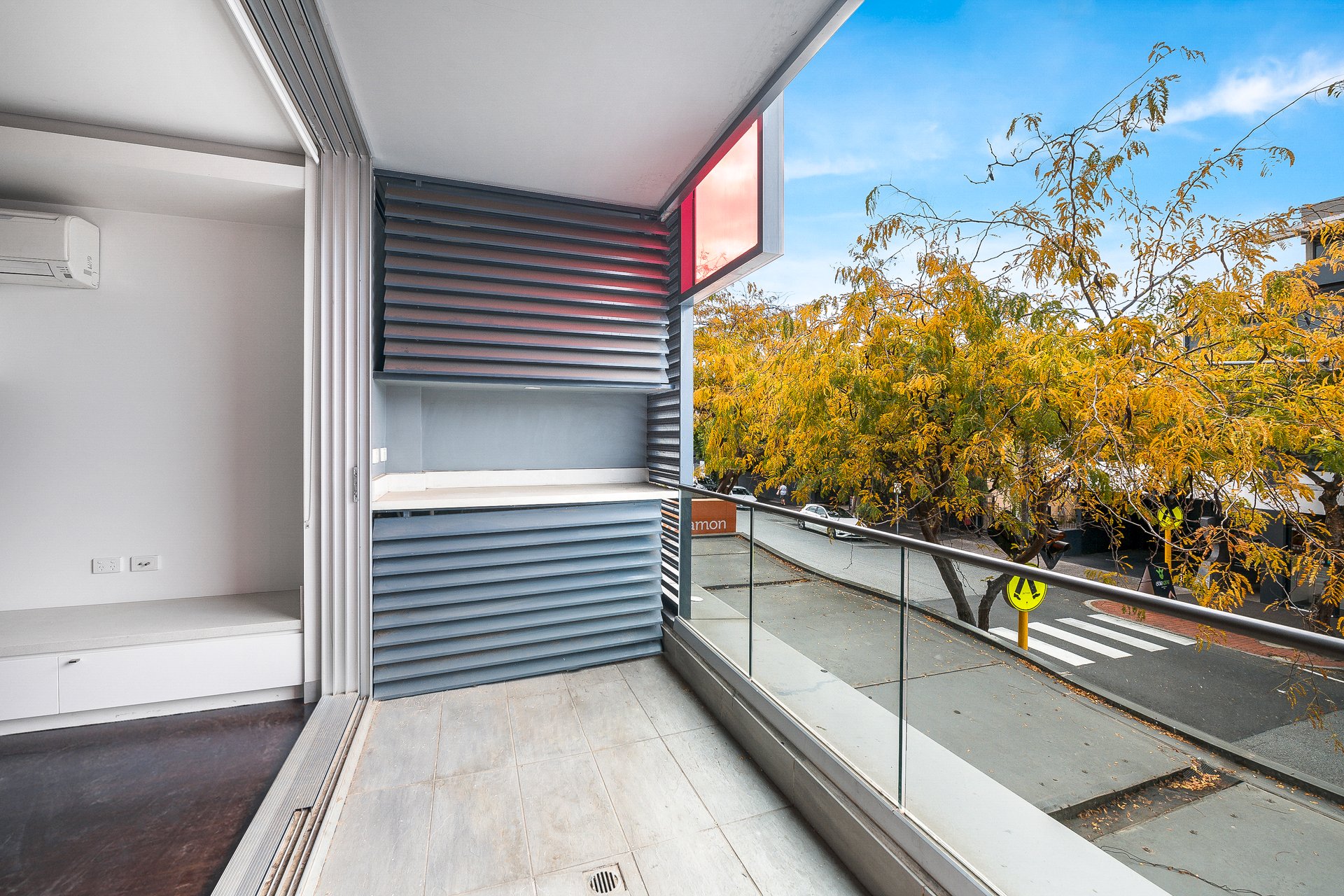 102/96 Ormond Road, Elwood image 4