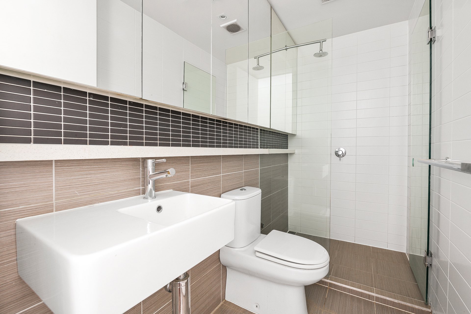 102/96 Ormond Road, Elwood image 6