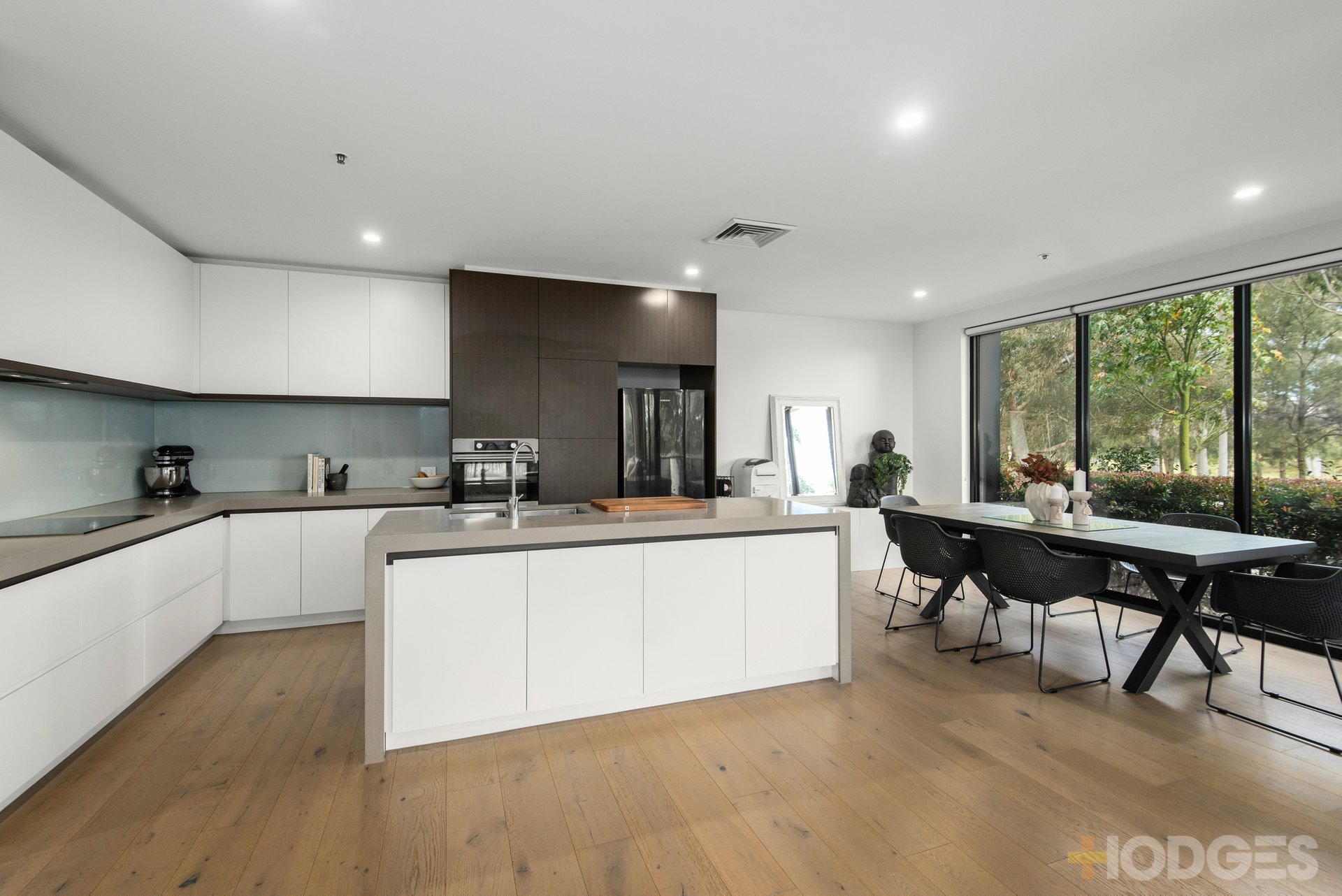 102 / 9B Remington Drive Highett