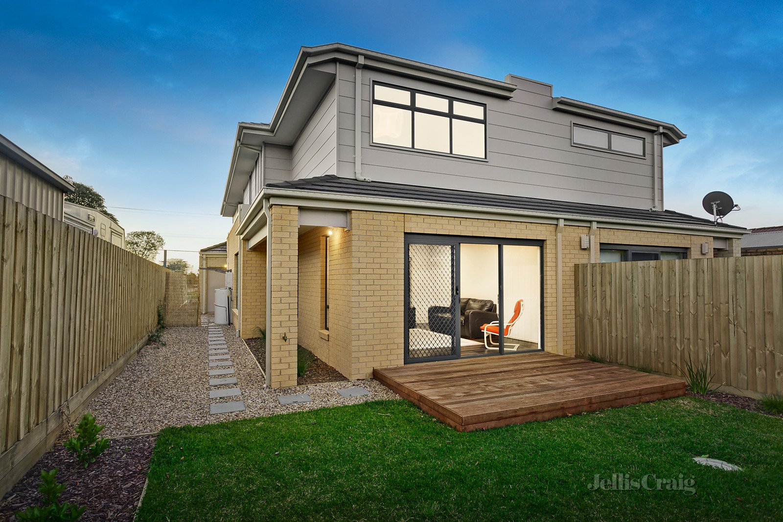 102A Mackie Road, Bentleigh East image 8
