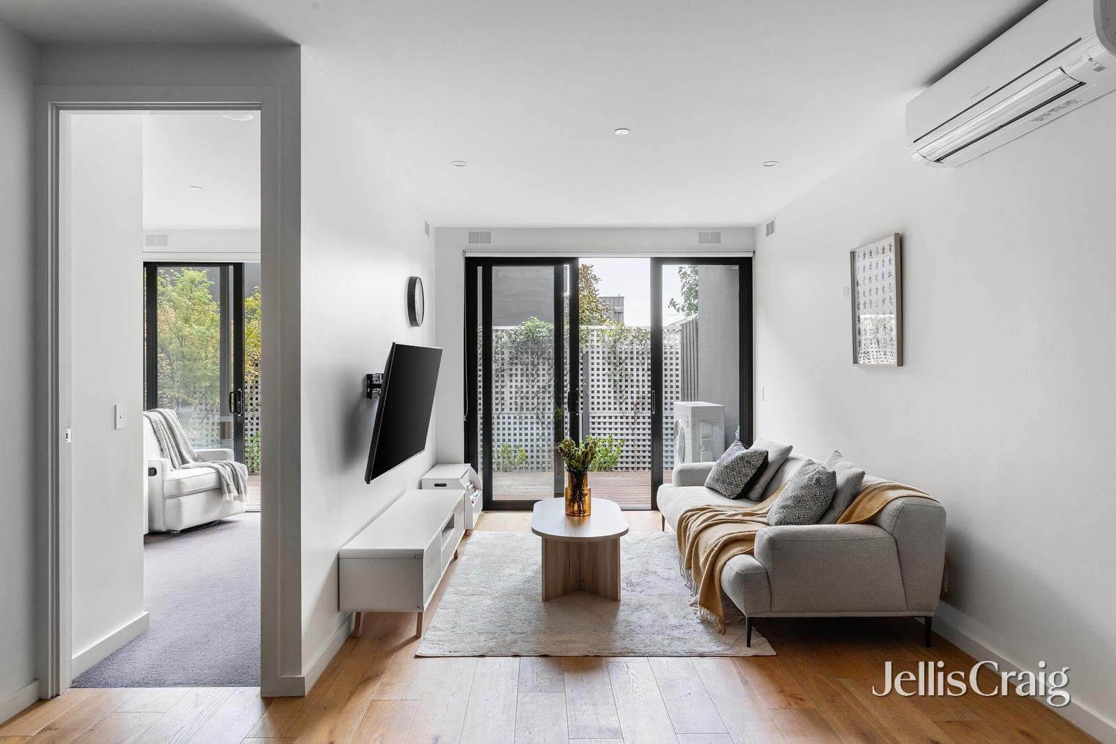 10/3 Faulkner Street, Bentleigh image 6