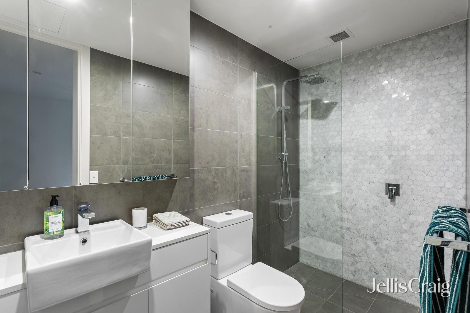 10/3 Faulkner Street, Bentleigh image 10