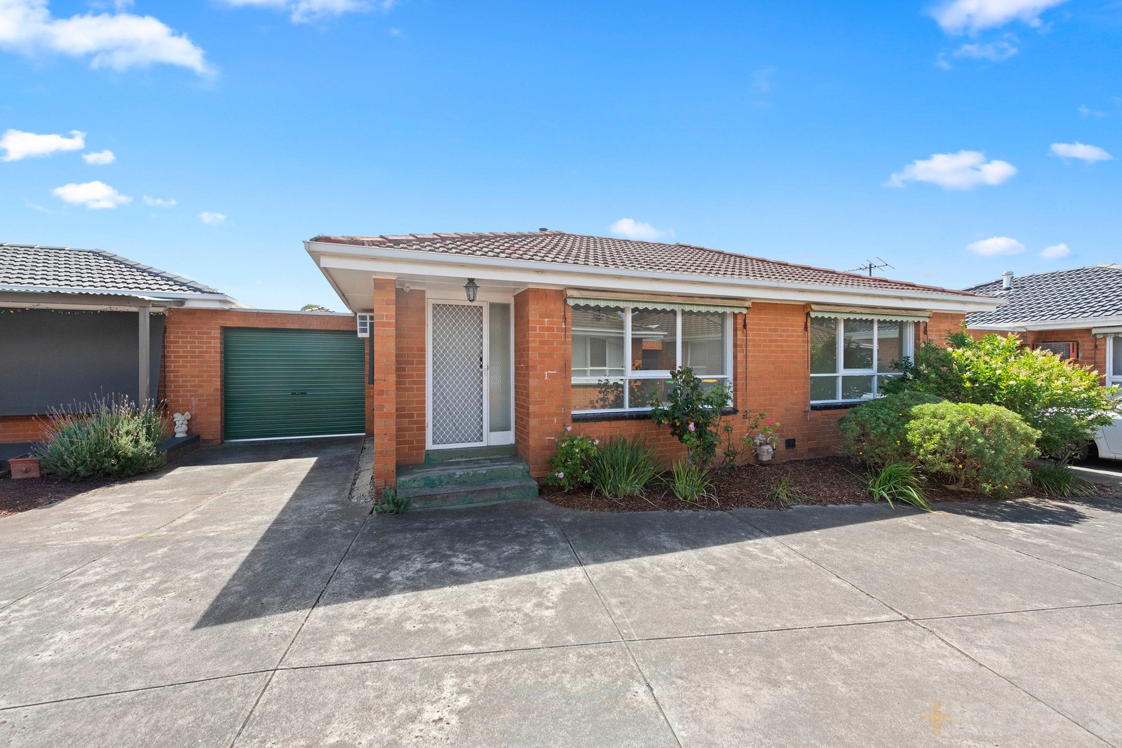 10 / 3 Golden Avenue Chelsea