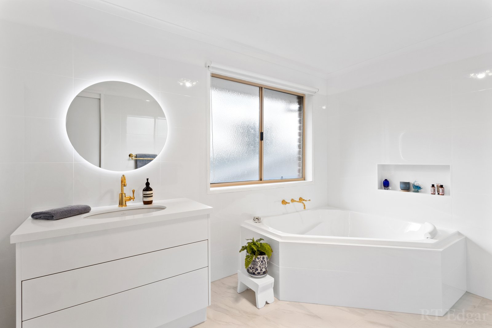 Property Gallery Thumbnail 9