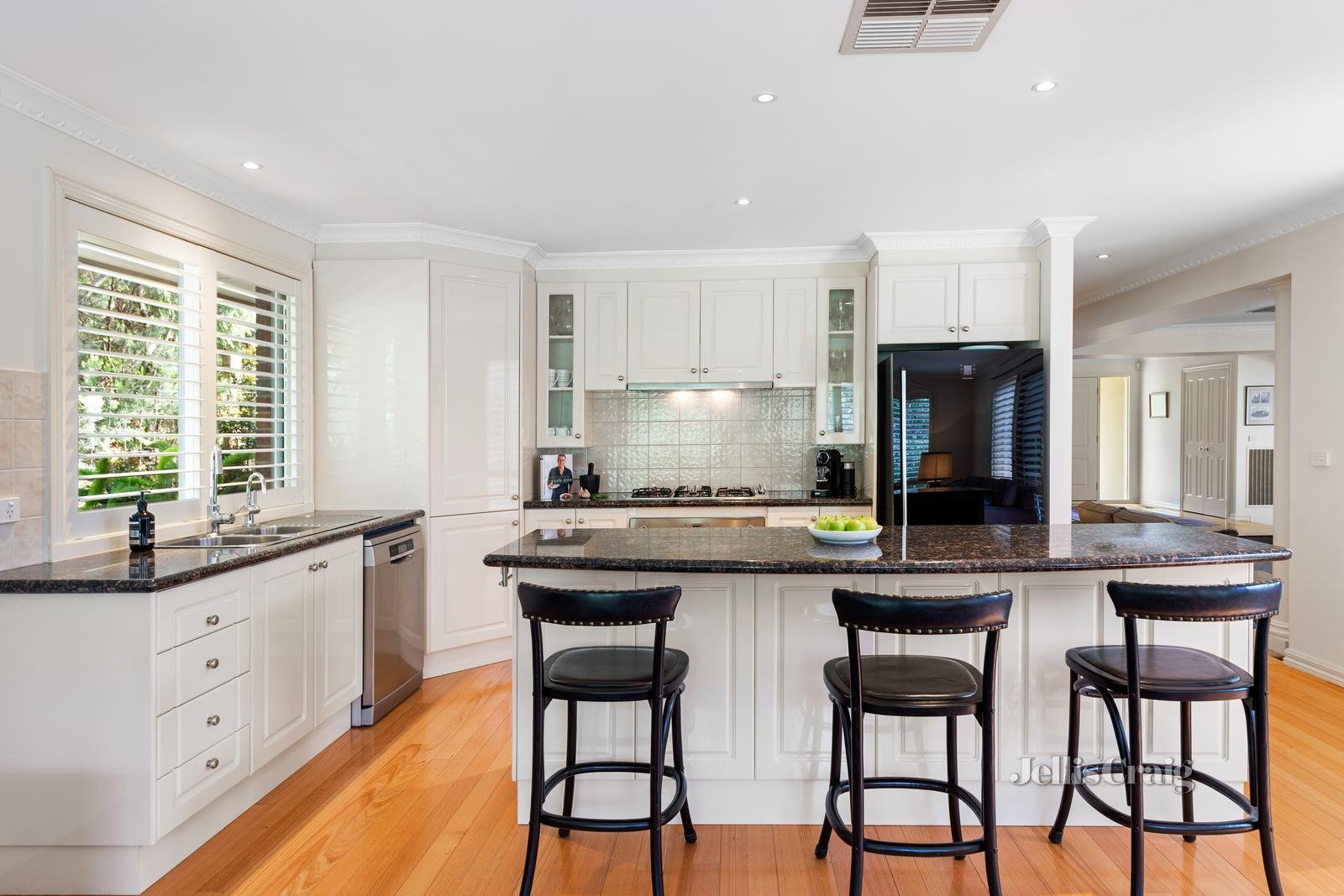 103 Kalbar Road, Eltham image 5