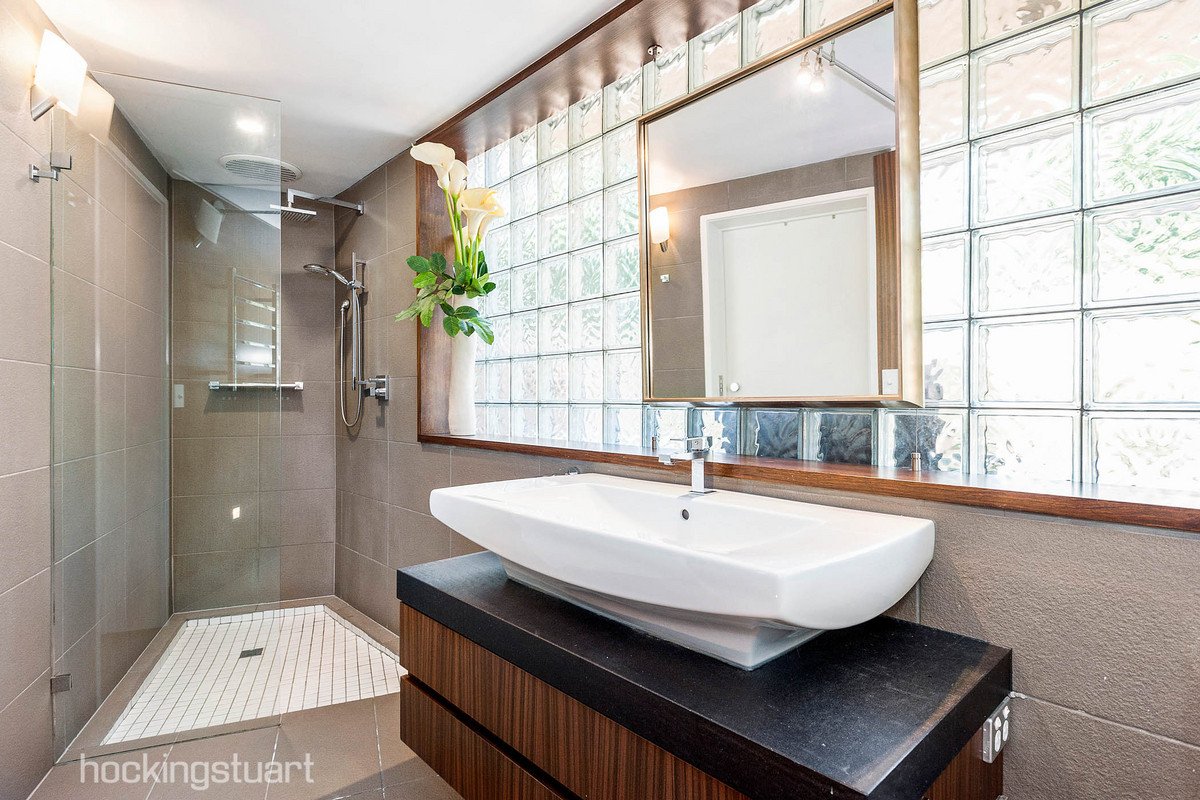 103 Longview Road, Balwyn North image 7