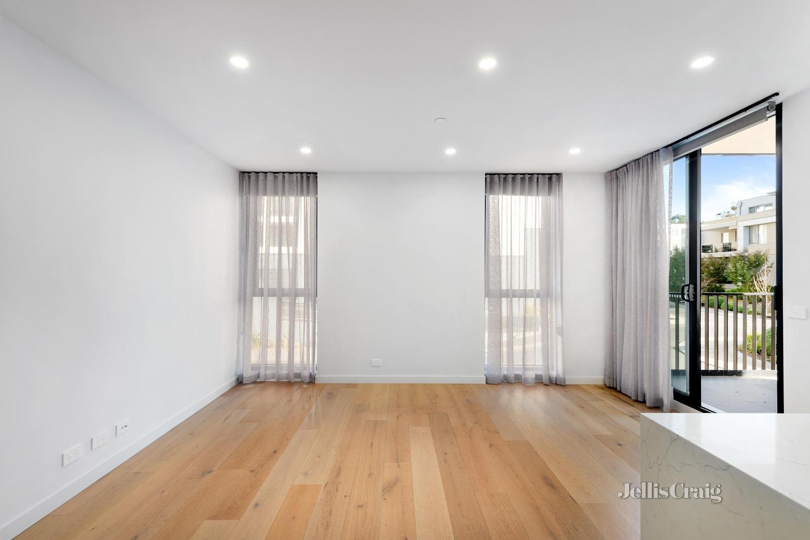103/1 Red Hill Terrace, Doncaster East image 3
