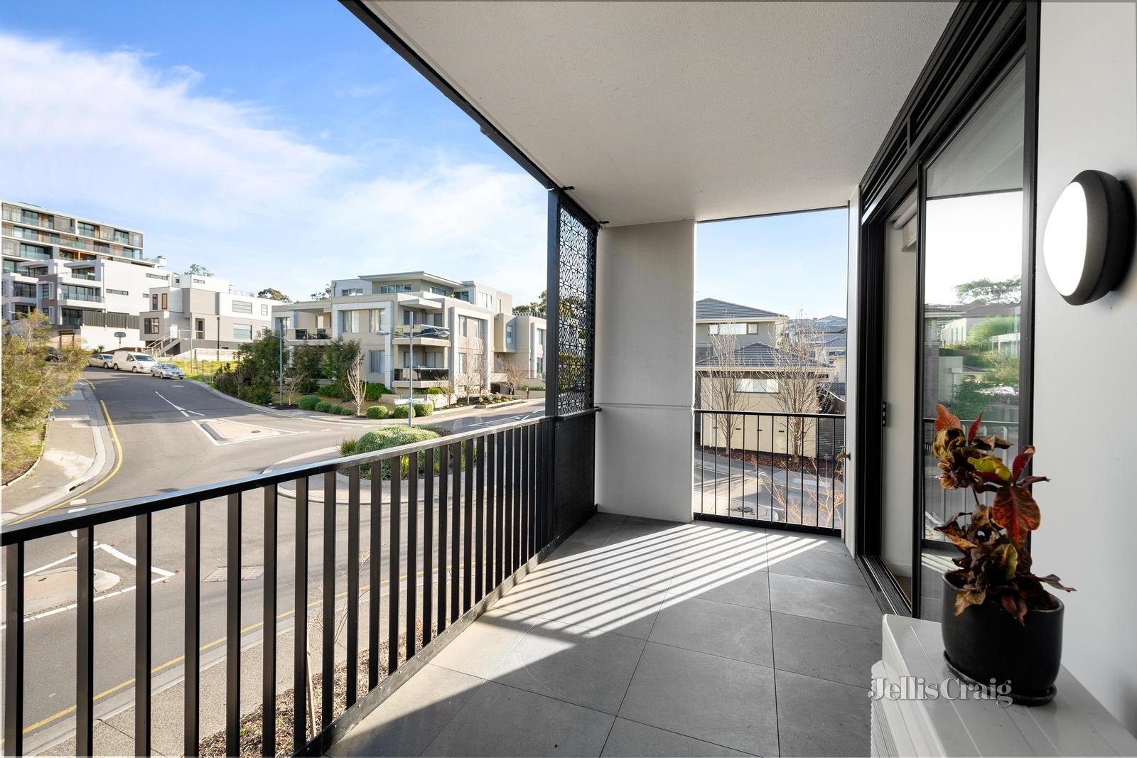 103/1 Red Hill Terrace, Doncaster East image 8