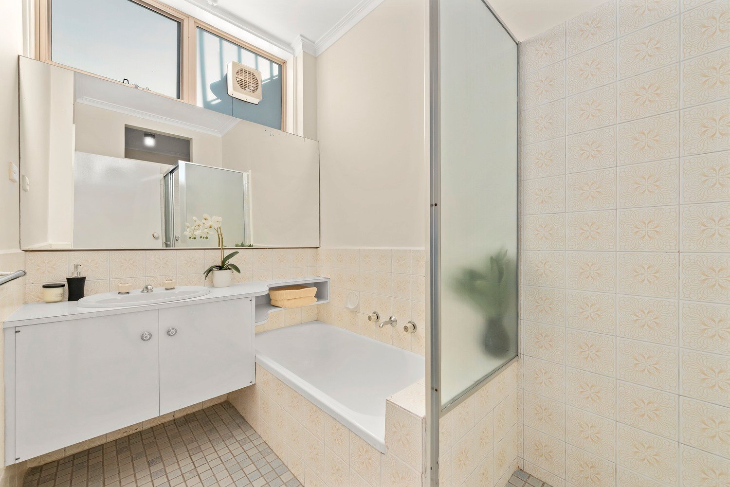 Property Gallery Thumbnail 5