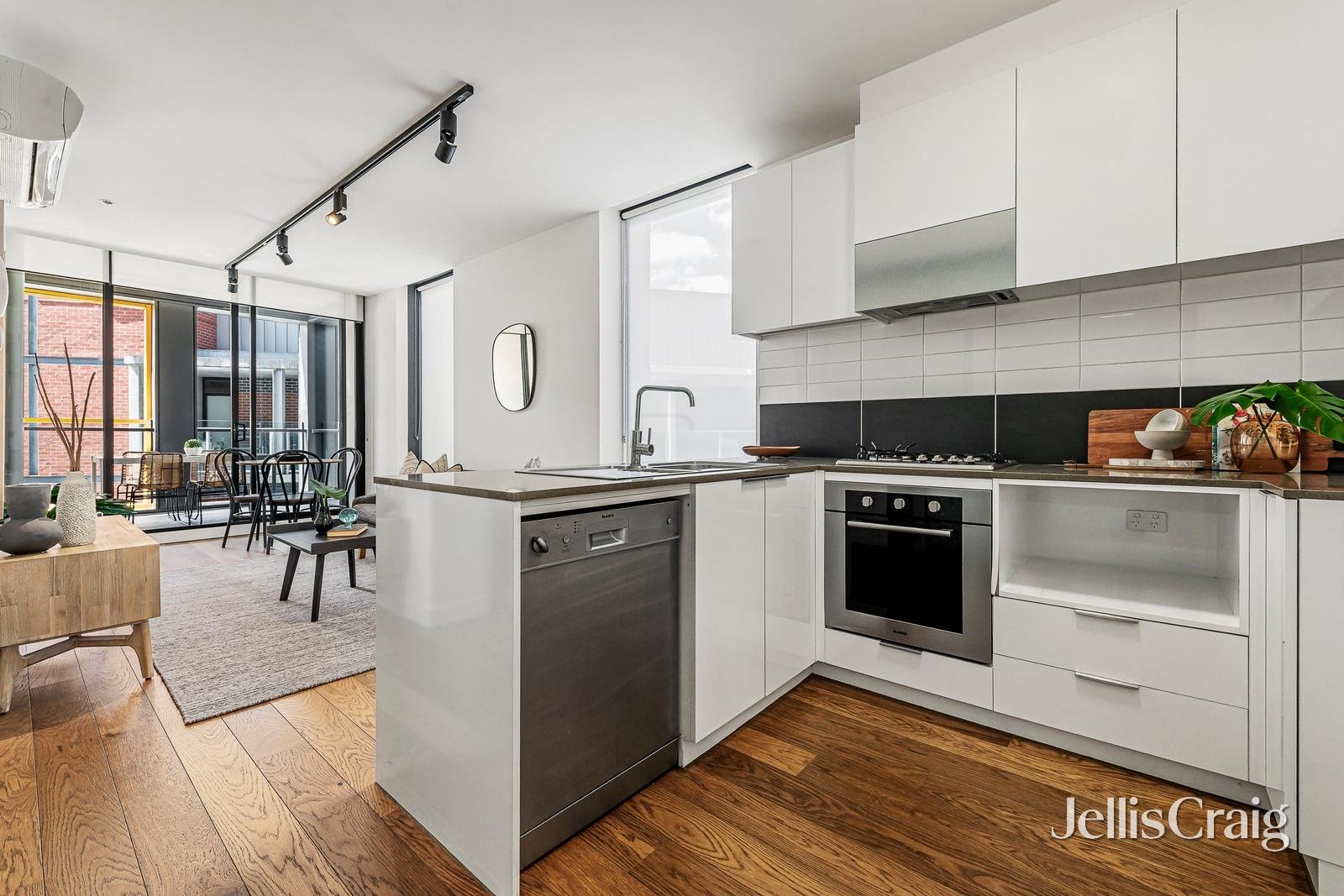 103/10 Trenerry Crescent, Abbotsford image 3