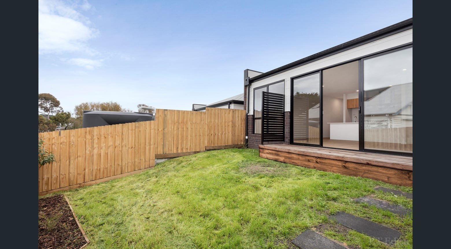 Property Gallery Thumbnail 8
