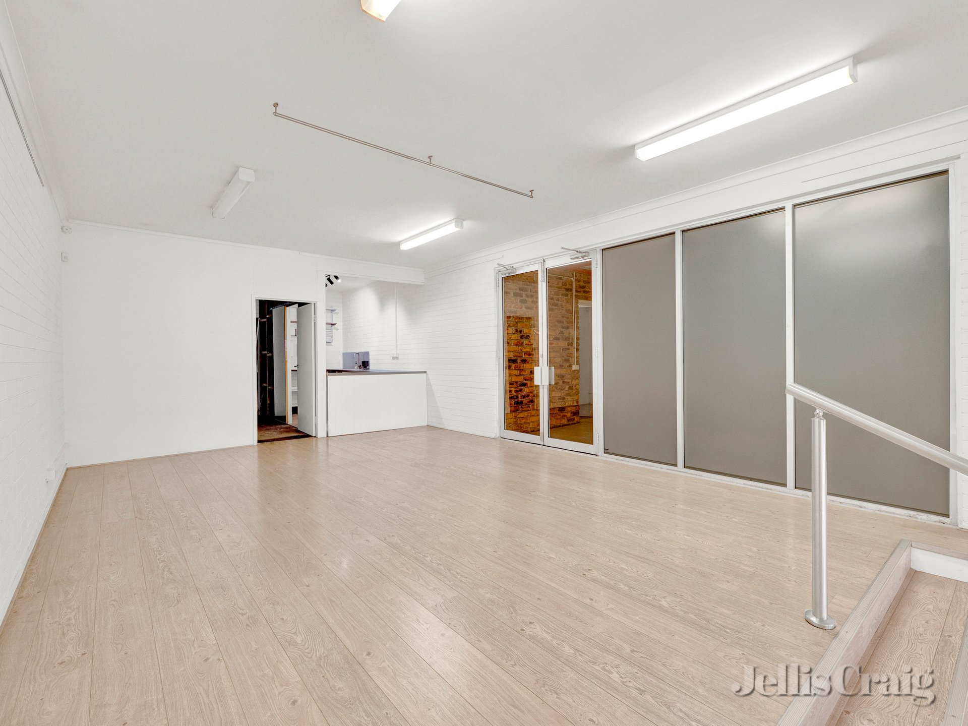 1032 Main Road, Eltham image 4