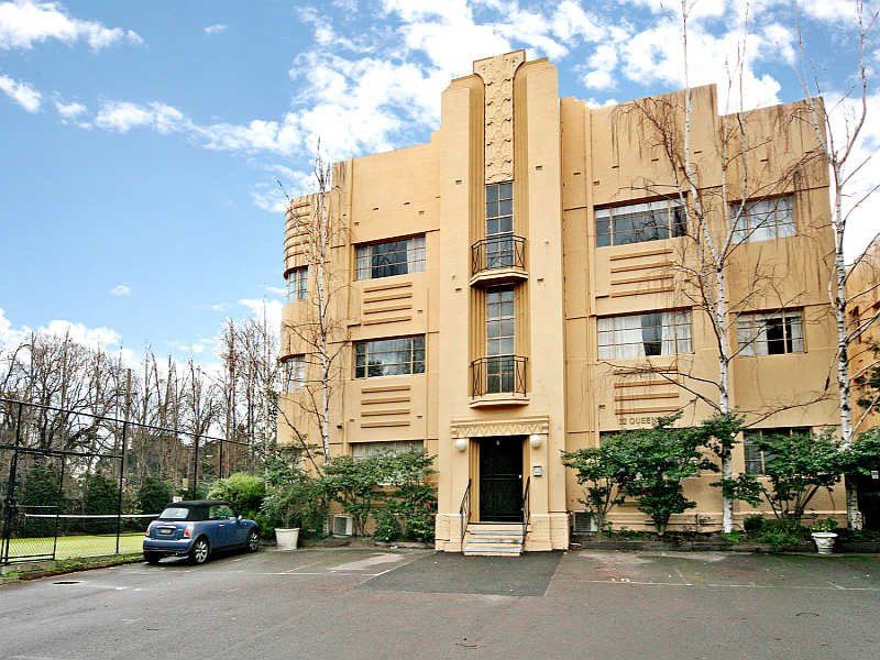 10/32 Queens Road, Melbourne image 1