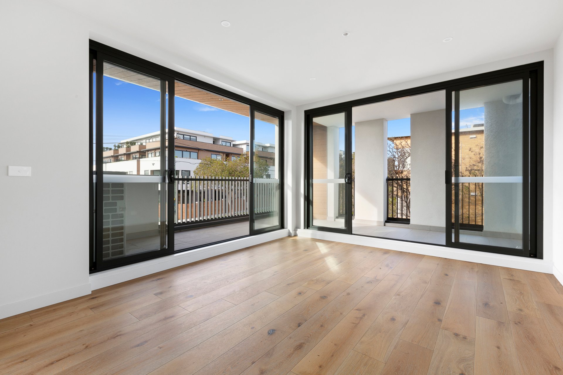 103/23 Bent Street, Bentleigh image 2