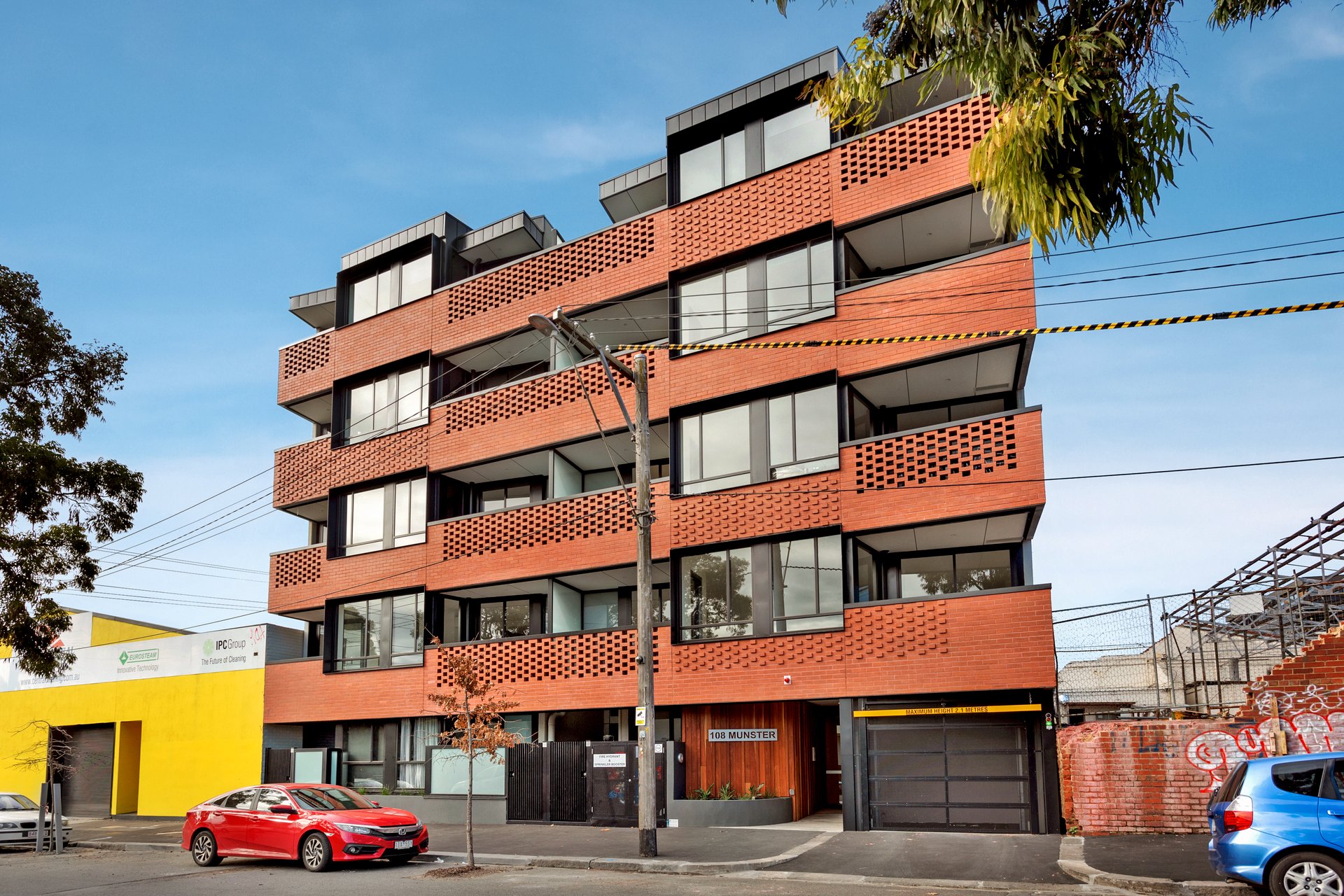 Property Gallery Thumbnail 6