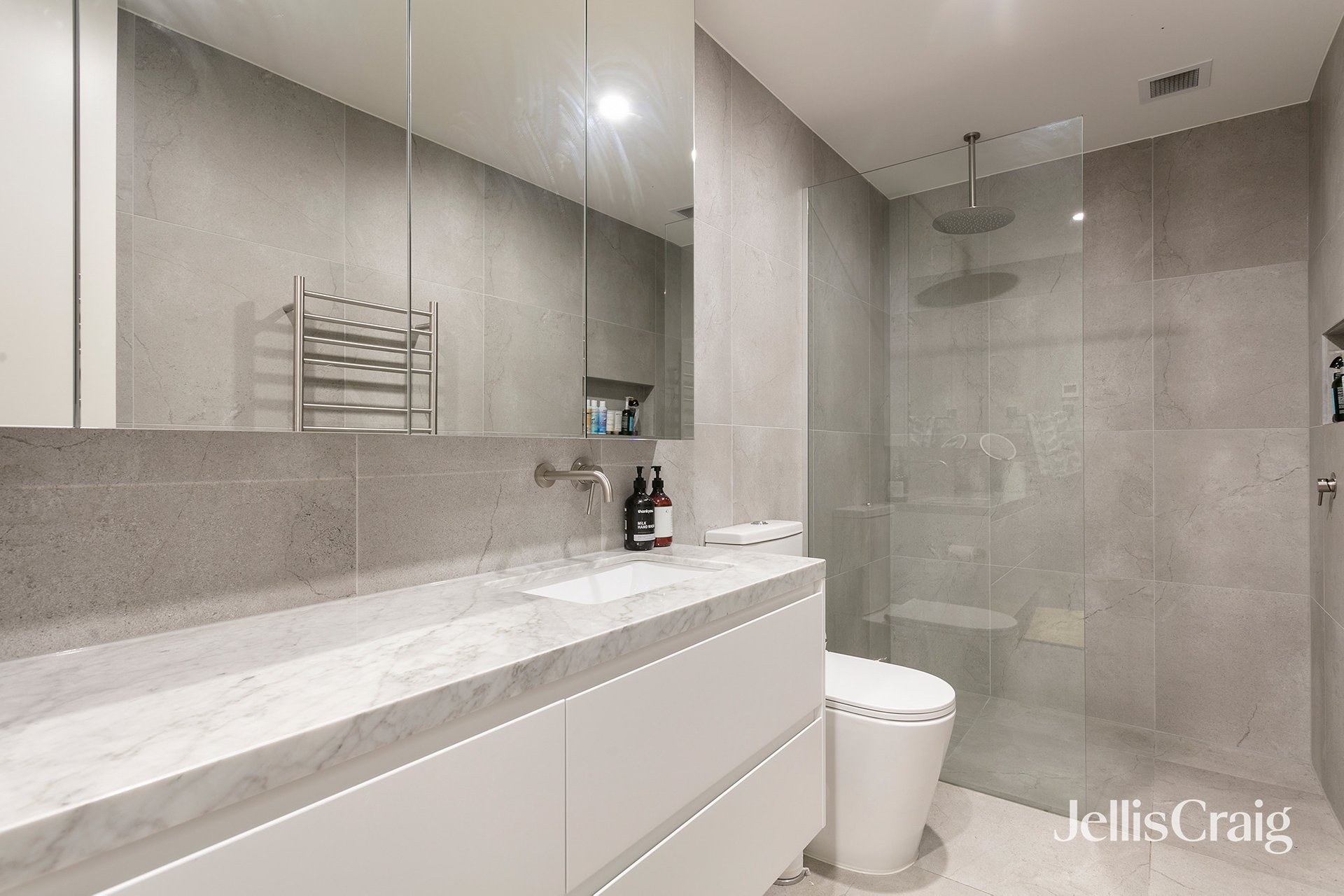 103/29 Foam Street, Elwood image 15