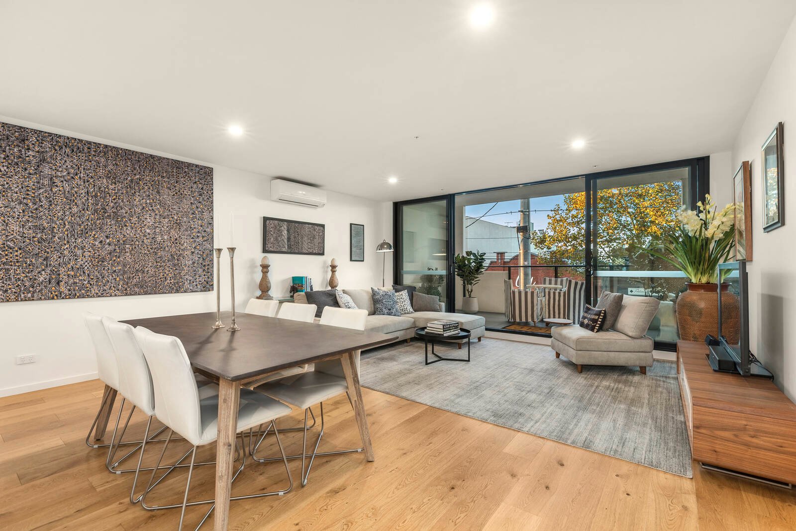 Property Gallery - Main Image