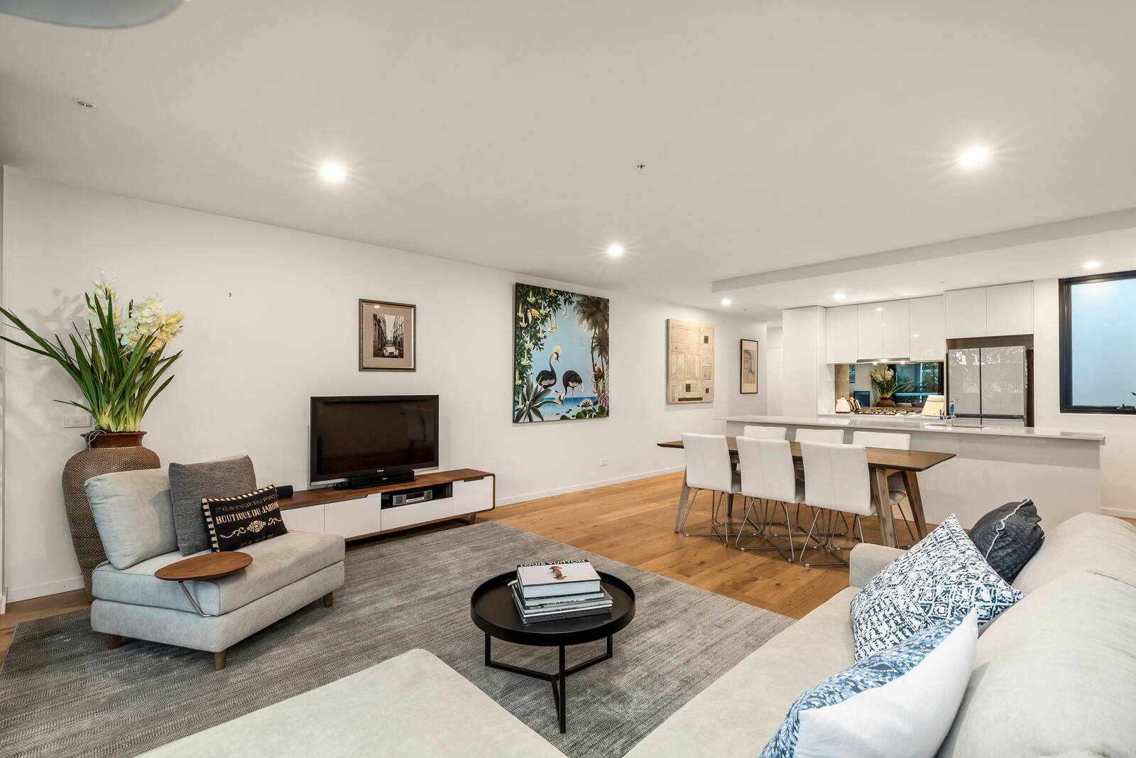 Property Gallery Thumbnail 3