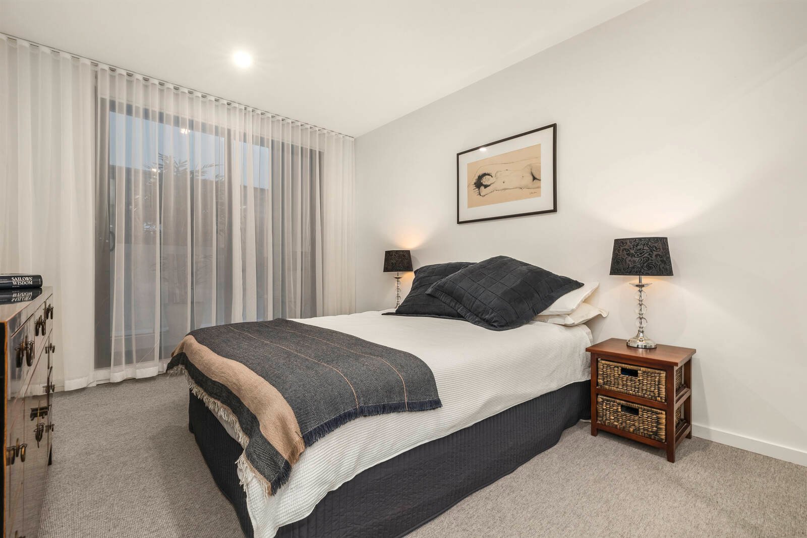 Property Gallery Thumbnail 9