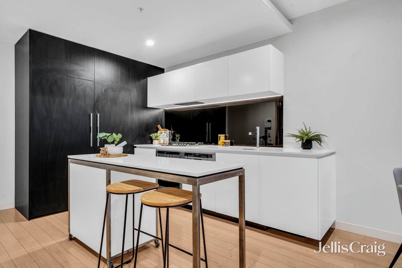 103/38 Hutchinson Street, Brunswick East image 3